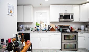 91 Ivy St, East Providence, RI 02914