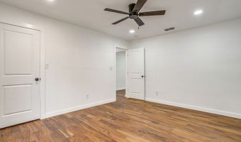 220 Rolling Hills Dr, Aledo, TX 76008