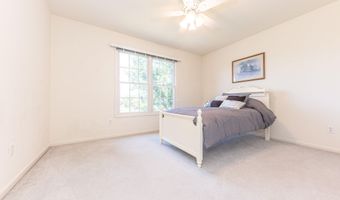 2058 Chardonnay Ct, Ann Arbor, MI 48108