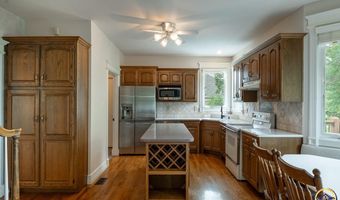 6425 SW South Pointe Dr, Auburn, KS 66402