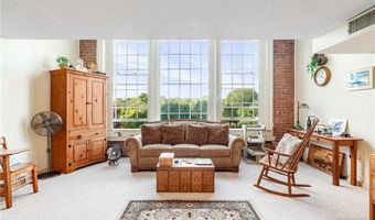40 Web Ave 202, North Kingstown, RI 02852