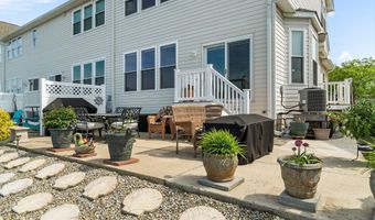12 Blue Heron Ln, Bayville, NJ 08721