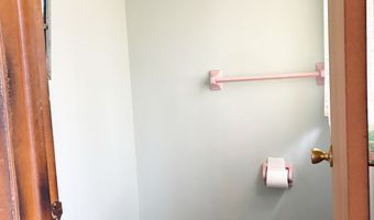 42 Walker St, Athens, OH 45701