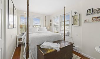 210 N BEACH Ave, Beach Haven, NJ 08008