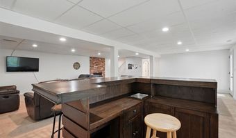 2320 Rice Ridge Ln NE, North Liberty, IA 52317