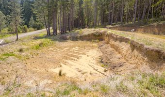 2799 Quines Creek Rd, Azalea, OR 97410