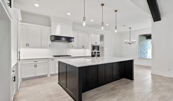 808 Dog Wood Rd, Weatherford, TX 76085