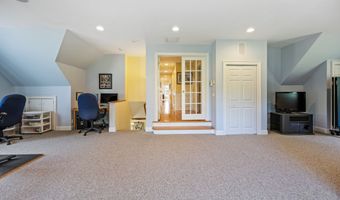 325 Westwood Rd, Bristol, CT 06010