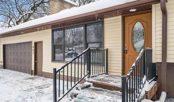 907 40th Ln, Anoka, MN 55303