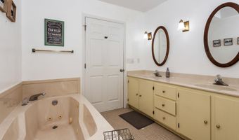 2202 HATHAWAY HEIGHTS Rd, Anniston, AL 36207