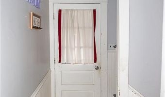 260 Grosvenor Ave, East Providence, RI 02914