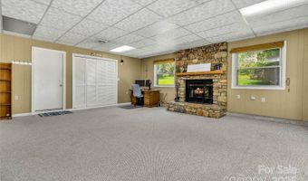 5 Fairway Dr, Arden, NC 28704