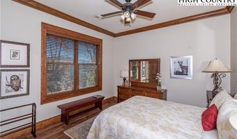 484 Farm Loop Rd, Banner Elk, NC 28604