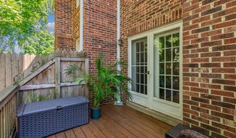 2544- D S ARLINGTON MILL Dr, Arlington, VA 22206