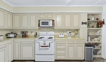 111 W 2nd St, Auburn, IN 46706