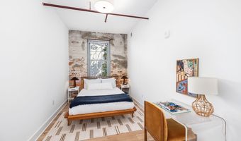 901 KING St 202, Alexandria, VA 22314