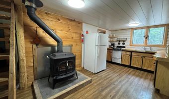 6 Maple Dr, Abbot, ME 04406