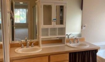 752 Divot Dr, Fernley, NV 89408
