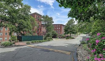 2 School St 334, Lincoln, RI 02802