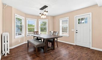 82 Dyer Ave, East Providence, RI 02915