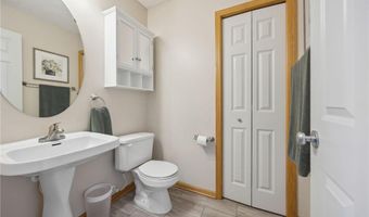 6595 Linwood Dr NE, Albertville, MN 55301