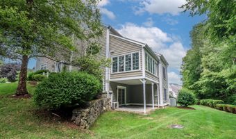 21 Great Heron Ln 21, Brookfield, CT 06804