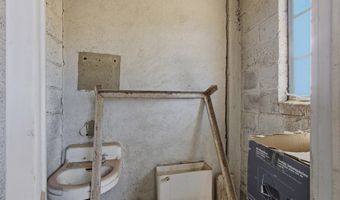601 W Holland Ave, Alpine, TX 79830