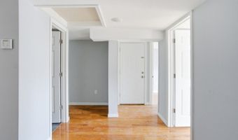 13 Cottage St, Bayonne, NJ 07002
