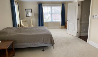 2138 PATRICK HENRY Dr, Arlington, VA 22205