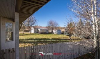 27 Longhorn Dr, Cody, WY 82414
