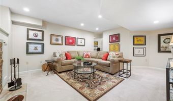114 Golfview Dr, Adams Twp., PA 15044