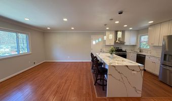 4721 SPRINGBROOK Dr, Annandale, VA 22003