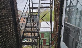 32 1st St 2, Albany, NY 12210