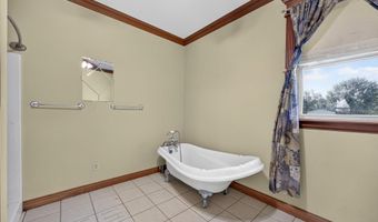 646 S Country Estates Ln, Bloomfield, IN 47424