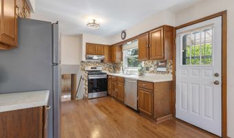 874 S Wisconsin Ave, Addison, IL 60101