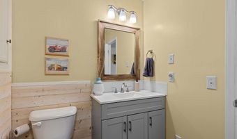 205 Barefoot Ln, Atlantic Beach, NC 28512