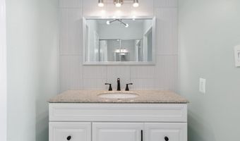 1016 S WAYNE St 1008, Arlington, VA 22204