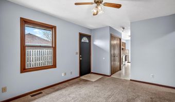 1006 Baretta Ct, Aurora, MO 65605