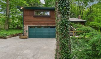 884 Dogwood Ter, Akron, OH 44321