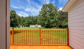 1393 Harristown Rd, Bonneau, SC 29431