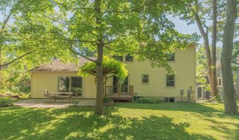 2728 Kimberley Rd, Ann Arbor, MI 48104