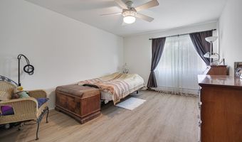2604 N Windsor Dr 207, Arlington Heights, IL 60004