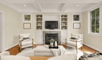 811 26TH Pl S, Arlington, VA 22202