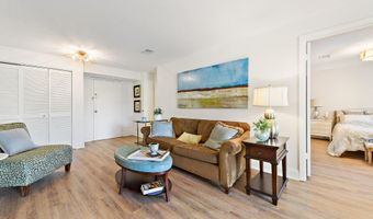 1130 Beach Blvd 404, Biloxi, MS 39530