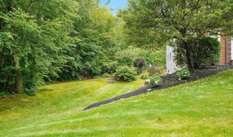 4 Chablis Ct, Bedford, NH 03110