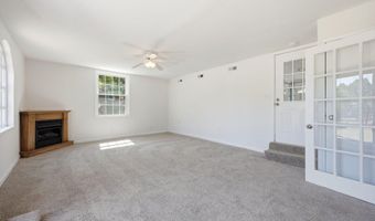 122 Forest Dr, Aberdeen, NC 28315