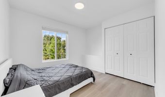 235 Aberdeen Dr, Algonquin, IL 60102
