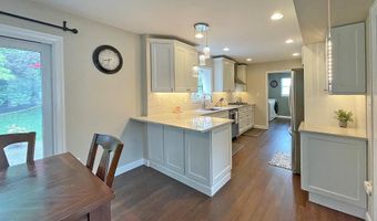 162 Ivy Hill Dr, Aberdeen, NJ 07747