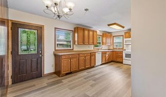868 Oakwood Dr, Anoka, MN 55303