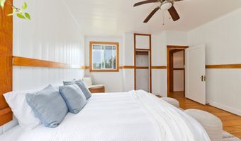 2048 KALANIANAOLE St, Hilo, HI 96720